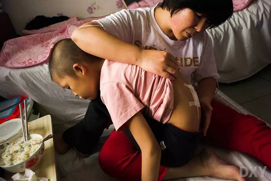 癌症移民：骨肉和家乡是一道单选题