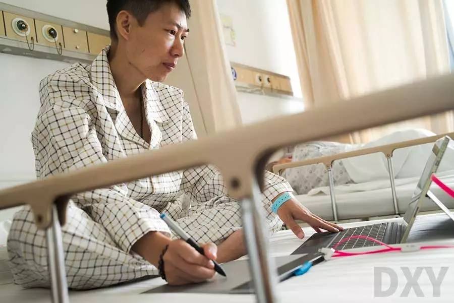 我们和遭遇癌症的年轻人聊了聊：恐惧、死亡、爱和被爱